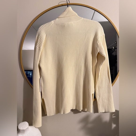 Backyard Roses Hannah Sweater Size Small NWT - Picture 5 of 10